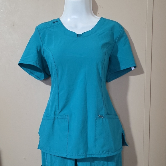 🥳Teal Scrub Set - Picture 2 of 7
